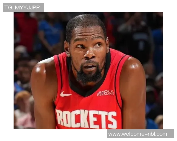 火箭队即将迎来六连客杜兰特训练专注申京展现微笑备战掘金与湖人