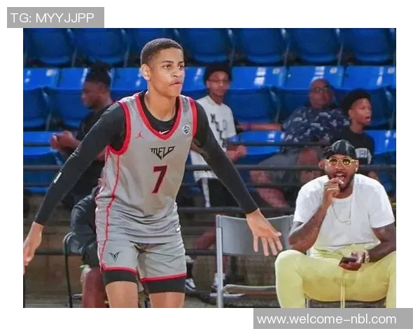 基扬安东尼：父亲每场比赛前飞抵雪城陪我训练的感人故事